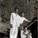 In campeggio con amici, anni '50