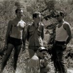 In campeggio con amici, anni '50