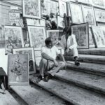 Michele Rosa con i suoi quadri a Trinità dei Monti, Roma - 1973