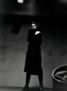 Nadia Vasil durante una performance teatrale